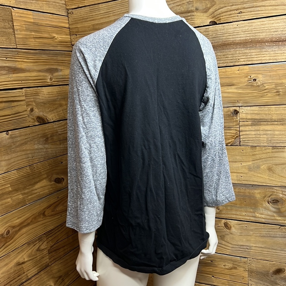#956 Disney Minnie Mouse Top - Picture 4 of 5